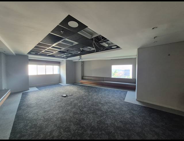 802M² OFFICE TO LET IN SANDTON CENTRAL